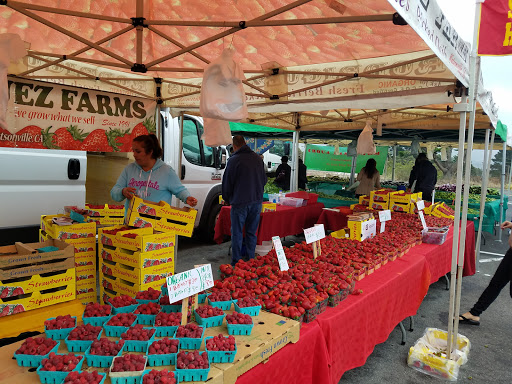 Daly City Farmers' Market at Serramonte Center