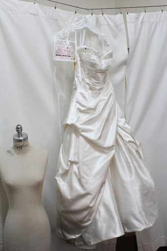 Dry Cleaner «LaSalle Dry Cleaners», reviews and photos, 2341 S Le Jeune Rd, Coral Gables, FL 33134, USA