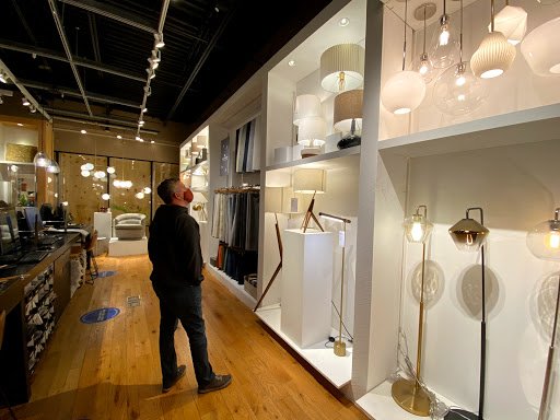 Shopping Mall «North & Sheffield Commons», reviews and photos, 1000 W North Ave, Chicago, IL 60642, USA