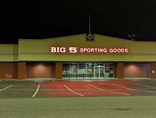 Sporting Goods Store «Big 5 Sporting Goods - Aurora Village», reviews and photos, 1133 N 205th St, Shoreline, WA 98133, USA
