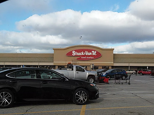 Grocery Store «Strack & Van Til Food Market And Cafe And Deli», reviews and photos, 7760 E 37th Ave, Hobart, IN 46342, USA