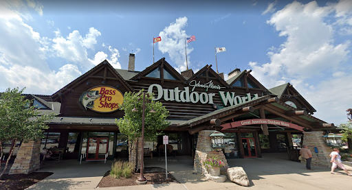 Sporting Goods Store «Bass Pro Shops», reviews and photos, 6112 W Grand Ave, Gurnee, IL 60031, USA