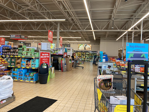 Supermarket «ALDI», reviews and photos, 801 Interstate Dr, Champaign, IL 61822, USA