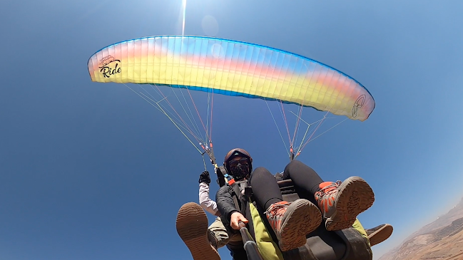 Paragliding Cusco - Paragliding in Cusco/Parapente en Cusco - Tienda de deporte