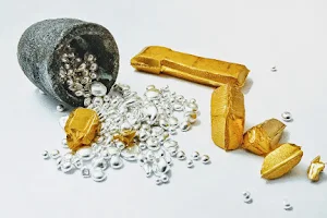 Precious Metal(Handcrafted Gold Jewelry) image