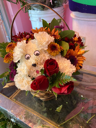 Florist «Genesis Flower And Gift Shop», reviews and photos, 1801 N Garey Ave, Pomona, CA 91767, USA
