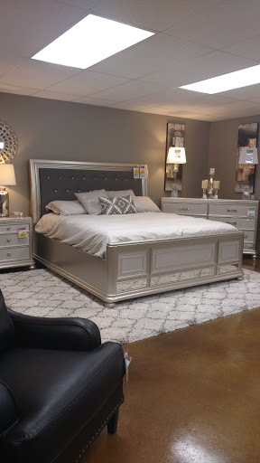 Furniture Store «Furniture On Consignment», reviews and photos, 4506 E 13th St N, Wichita, KS 67208, USA