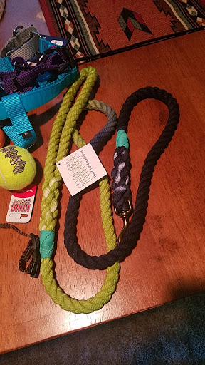 Pet Supply Store «Sellwood Pet Supply», reviews and photos, 8334 SE 17th Ave, Portland, OR 97202, USA