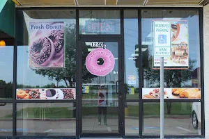 Desoto Donut & Cafe image