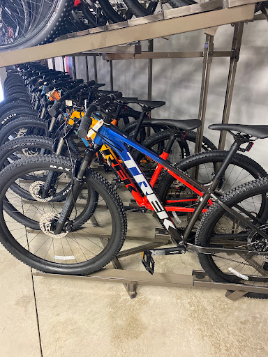Bicycle Store «Trek Bicycle Store Racine», reviews and photos, 5509 Durand Ave c, Racine, WI 53406, USA