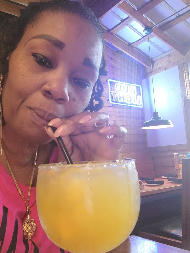 Shopping Mall «Merritt Park Shopping Center», reviews and photos, 1762 Merritt Blvd, Dundalk, MD 21222, USA