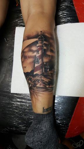 Tattoo Shop «Beautiful Sin Tattoos», reviews and photos, 245 N Queen St, Lancaster, PA 17603, USA