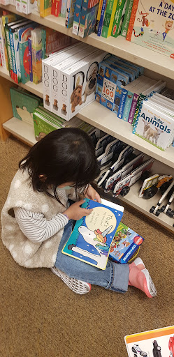 Barnes & Noble image