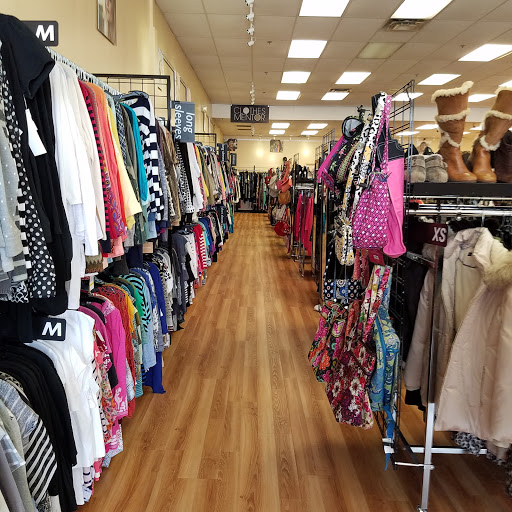 Used Clothing Store «Clothes Mentor Arlington Heights», reviews and photos, 862 W Dundee Rd, Arlington Heights, IL 60004, USA