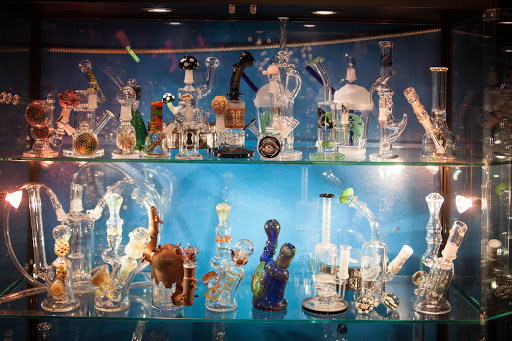 Tobacco Shop «Twisted Smoke Shop (Sunrise Plaza)», reviews and photos, 7777 Sunrise Blvd, Citrus Heights, CA 95610, USA