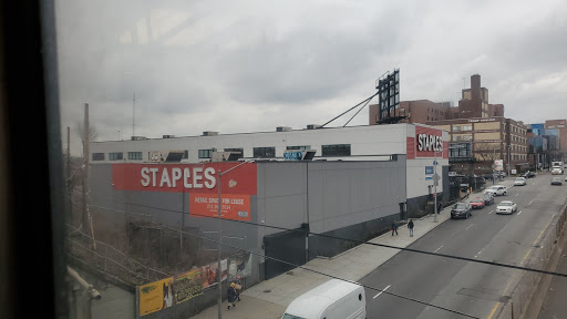 Office Supply Store «Staples», reviews and photos, 91-30 Van Wyck Expy, Jamaica, NY 11418, USA