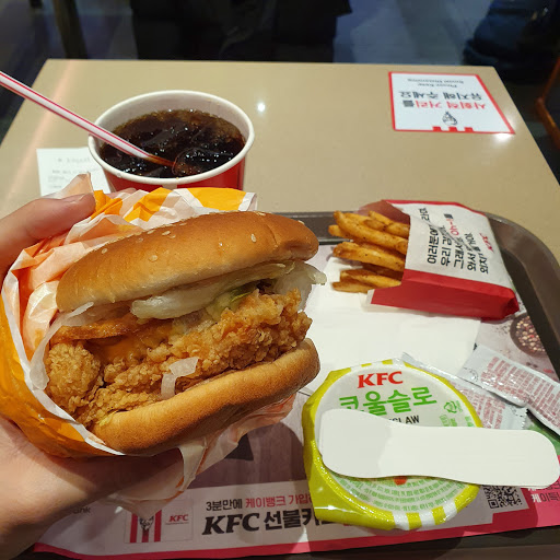 KFC 서울대입구역점