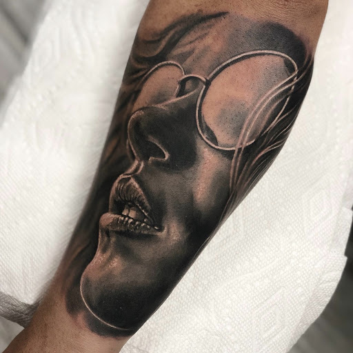Explore guy leg tattoo ideas, creative tattoo ideas in Miami, available at INKAHOLIK TATTOOS