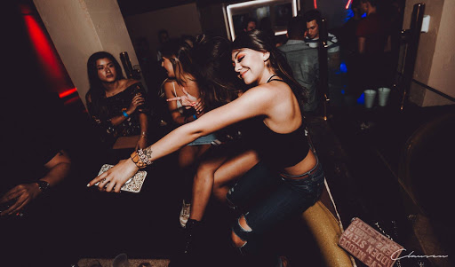 Hookah Bar «PLEASURE NIGHTCLUB & HOOKAH LOUNGE», reviews and photos, 5665 N Blackstone Ave #110, Fresno, CA 93710, USA