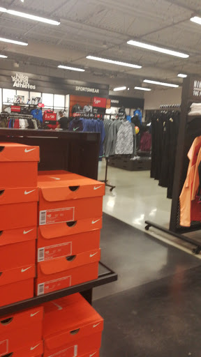 Clothing Store «Nike Factory Store», reviews and photos, 505 Premium Outlets Dr, Monroe, OH 45050, USA