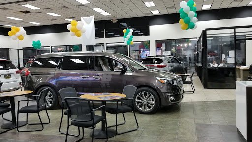 Car Dealer «Legend Kia», reviews and photos, 12115 I-35, San Antonio, TX 78233, USA