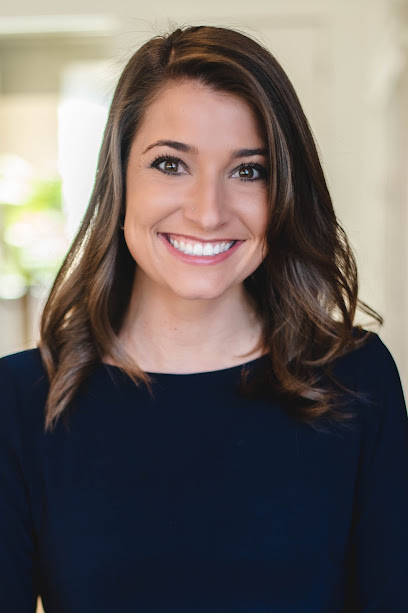 Nicole Wolf - Real Estate Agent