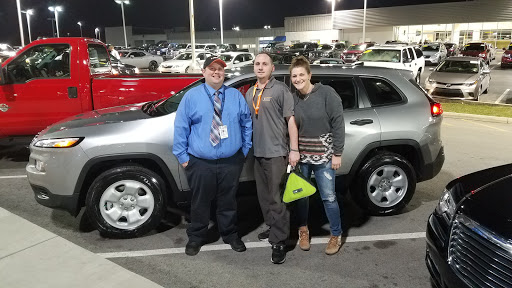 Dodge Dealer «East Tennessee Dodge Chrysler Jeep», reviews and photos, 2774 N Main St, Crossville, TN 38555, USA