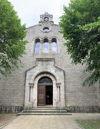 Église protestante Temple protestant de l'Eglise Unie Tence Tence