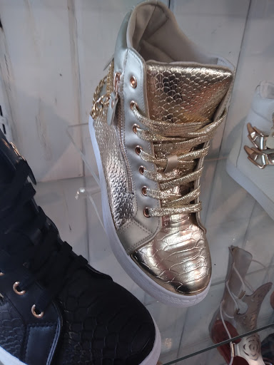 Shoe Store «Sobe Shoe Box», reviews and photos, 1600 Washington Ave, Miami Beach, FL 33139, USA