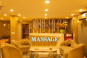 Massage Luxury image