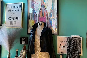 GIRLe Boutique image