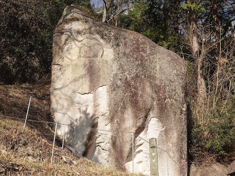 西教寺の磨崖仏
