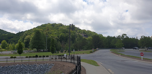 Outlet Store «Tanger Outlet Blowing Rock», reviews and photos, 278 Shoppes on the Parkway Rd, Blowing Rock, NC 28605, USA