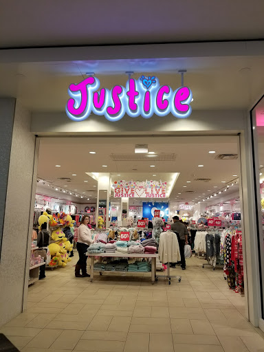 Shopping Mall «Woodfield Mall», reviews and photos, 5 Woodfield Mall, Schaumburg, IL 60173, USA