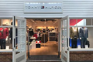 Tommy Hilfiger image