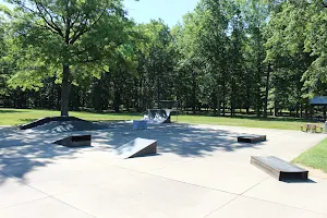 Avon Lake Skate Park image