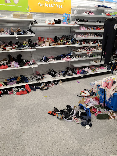 Clothing Store «Ross Dress for Less», reviews and photos, 3533 S 27th St, Milwaukee, WI 53221, USA