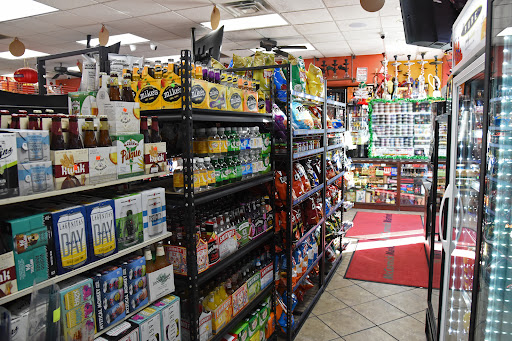 Convenience Store «McCormick Market», reviews and photos, 80 E Cermak Rd C, Chicago, IL 60616, USA
