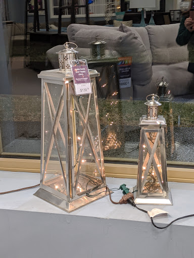 Furniture Store «Raymour & Flanigan Furniture and Mattress Store», reviews and photos, 427 Street Rd, Southampton, PA 18966, USA