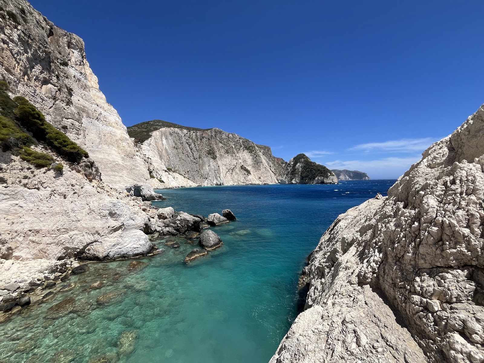 Zdjęcie Plakaki Beach z powierzchnią teren skalisty