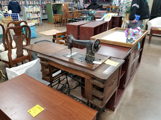 Thrift Store «Goodwill Retail Store of Chesterfield – The Valley», reviews and photos, 17355 Edison Ave, Chesterfield, MO 63005, USA