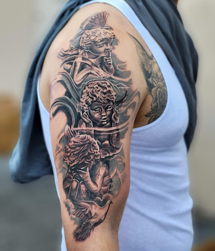 Tattoo Shop «Lucky You Tattoos», reviews and photos, 181 W Alameda St A, Manteca, CA 95336, USA