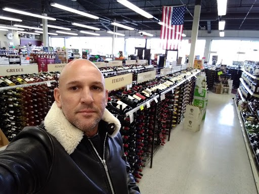 Liquor Store «Blanchards Liquors - Brockton», reviews and photos, 102 Westgate Dr, Brockton, MA 02301, USA