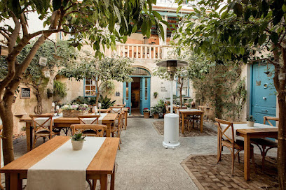 Restaurant Es Jardí de Ses Bruixes - Carrer de San Fernando, 26, 07702 Maó, Illes Balears, Spain