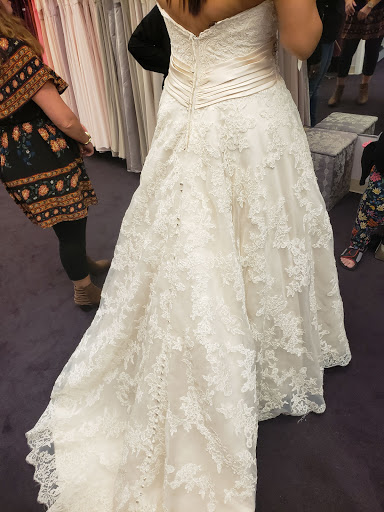 Bridal Shop «Bridal Suite of Bay Shore», reviews and photos, 7 W Main St, Bay Shore, NY 11706, USA