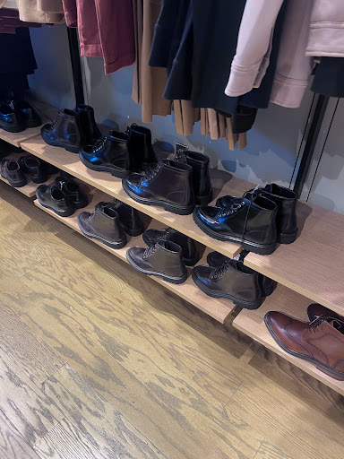 Clothing Store «Express», reviews and photos, 303 Memorial City Mall, Houston, TX 77024, USA