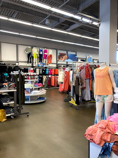Clothing Store «Old Navy», reviews and photos, 3525 W Carson St #77, Torrance, CA 90503, USA