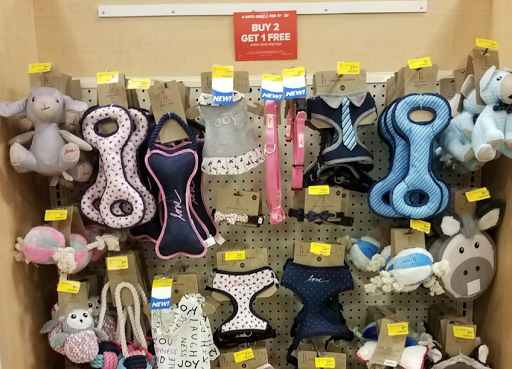 Pet Supply Store «PetSmart», reviews and photos, 220 Commerce Blvd, Fairless Hills, PA 19030, USA