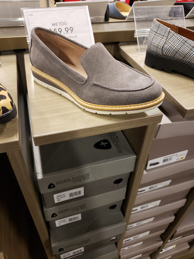 Shoe Store «DSW Designer Shoe Warehouse», reviews and photos, 4741 Ashford Dunwoody Rd, Dunwoody, GA 30338, USA