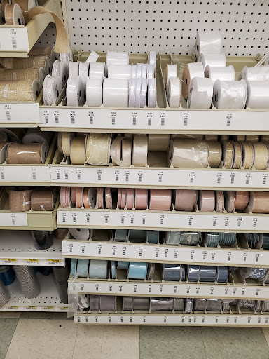 Fabric Store «Jo-Ann Fabrics and Crafts», reviews and photos, 714 Commons Dr, Geneva, IL 60134, USA